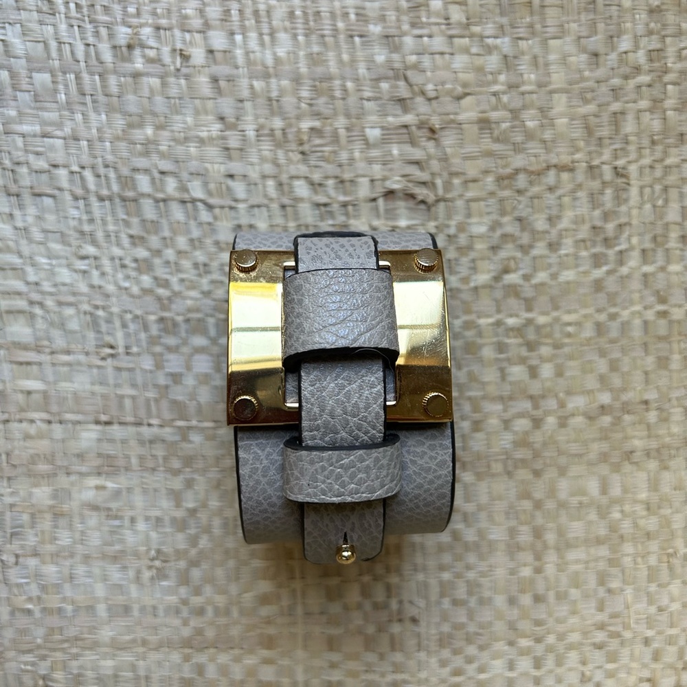 EUC India Hicks Lady P Taupe Grey And Gold Cuff Bracelet Size S/M - Picture 4 of 5